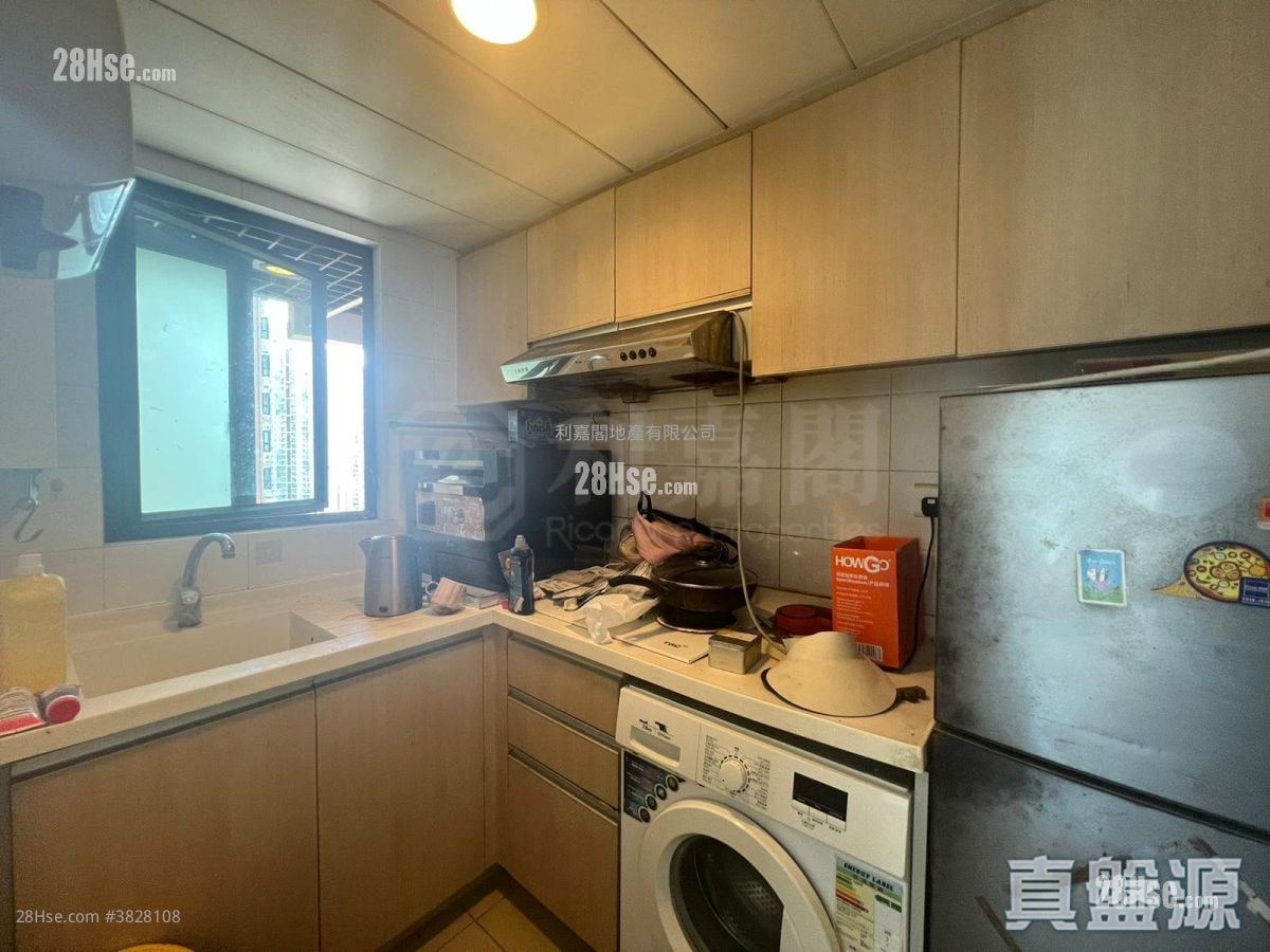 Royal Green Rental 3 Bedrooms , 1 Bathroom 551 ft²