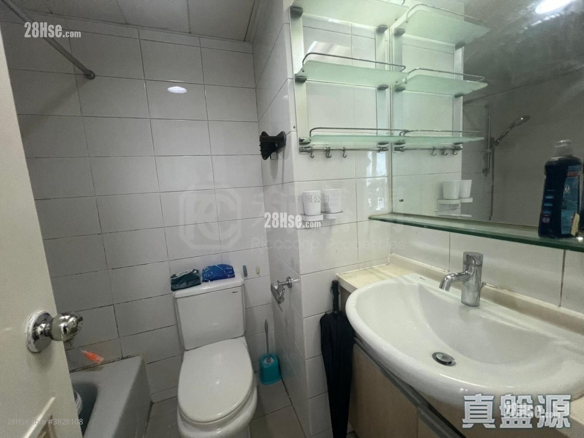 Royal Green Rental 3 Bedrooms , 1 Bathroom 551 ft²