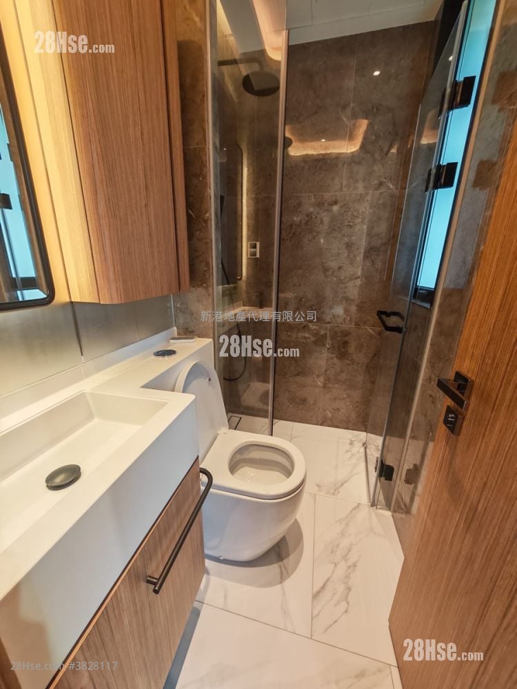 The Vantage Sell 2 Bedrooms , 2 Bathrooms 424 ft²