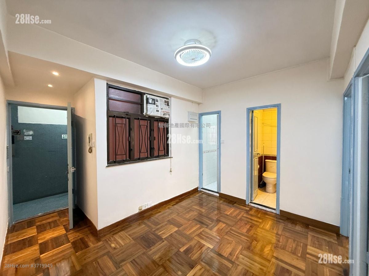 霭华大厦 售盘 2 房 , 1 浴室 321 平方尺