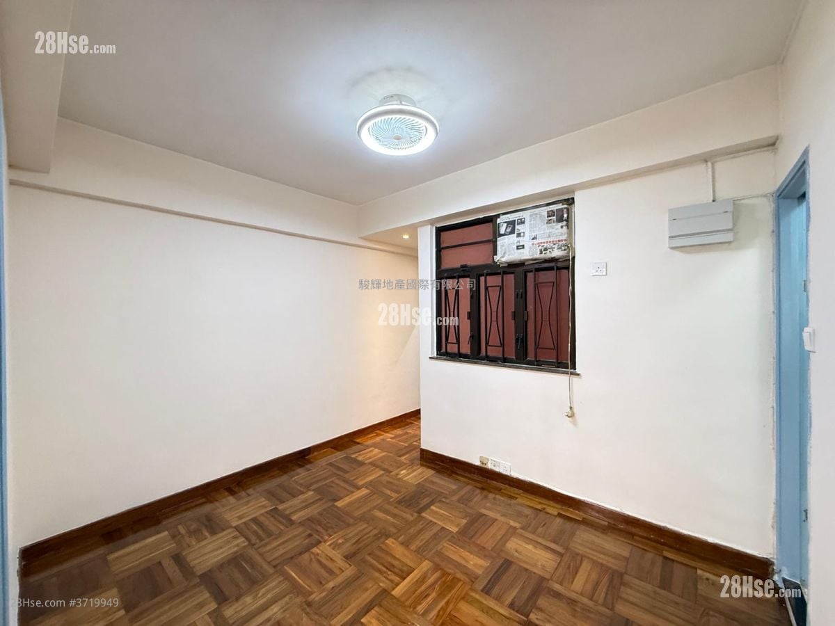 霭华大厦 售盘 2 房 , 1 浴室 321 平方尺