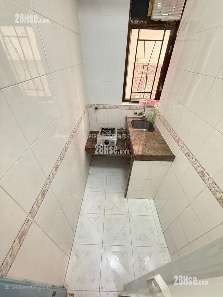 霭华大厦 售盘 2 房 , 1 浴室 321 平方尺