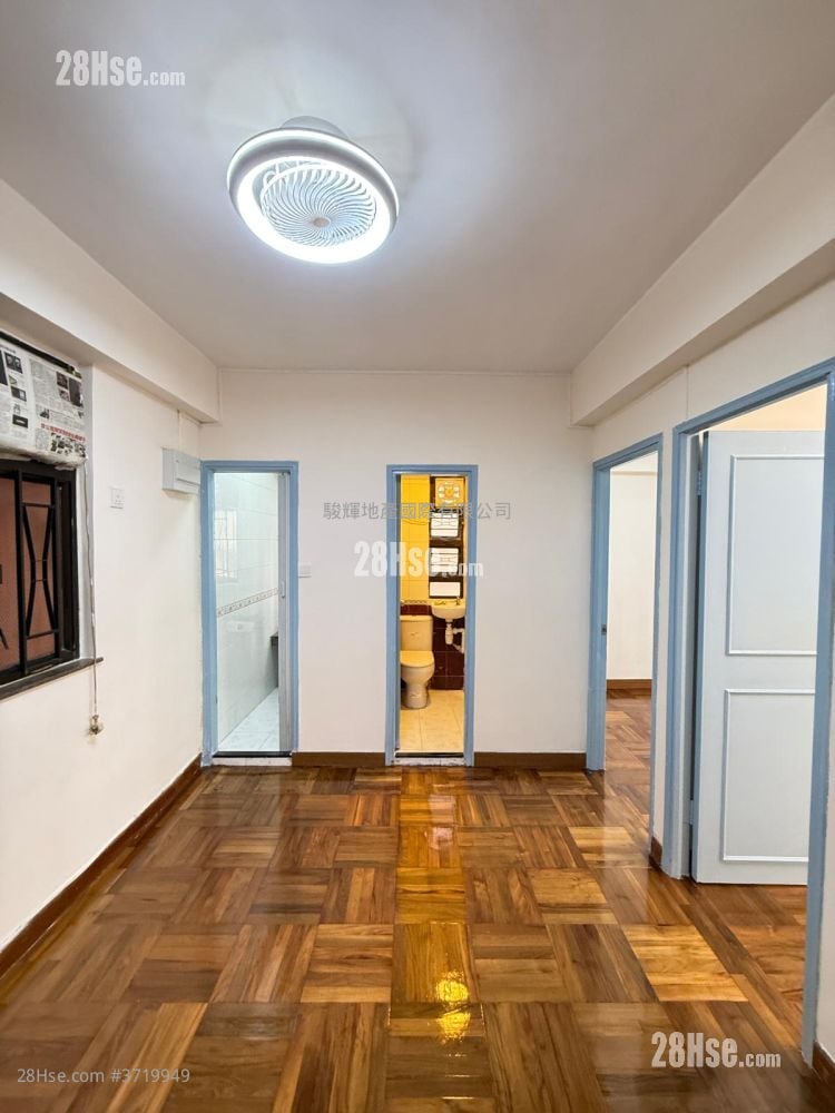 霭华大厦 售盘 2 房 , 1 浴室 321 平方尺