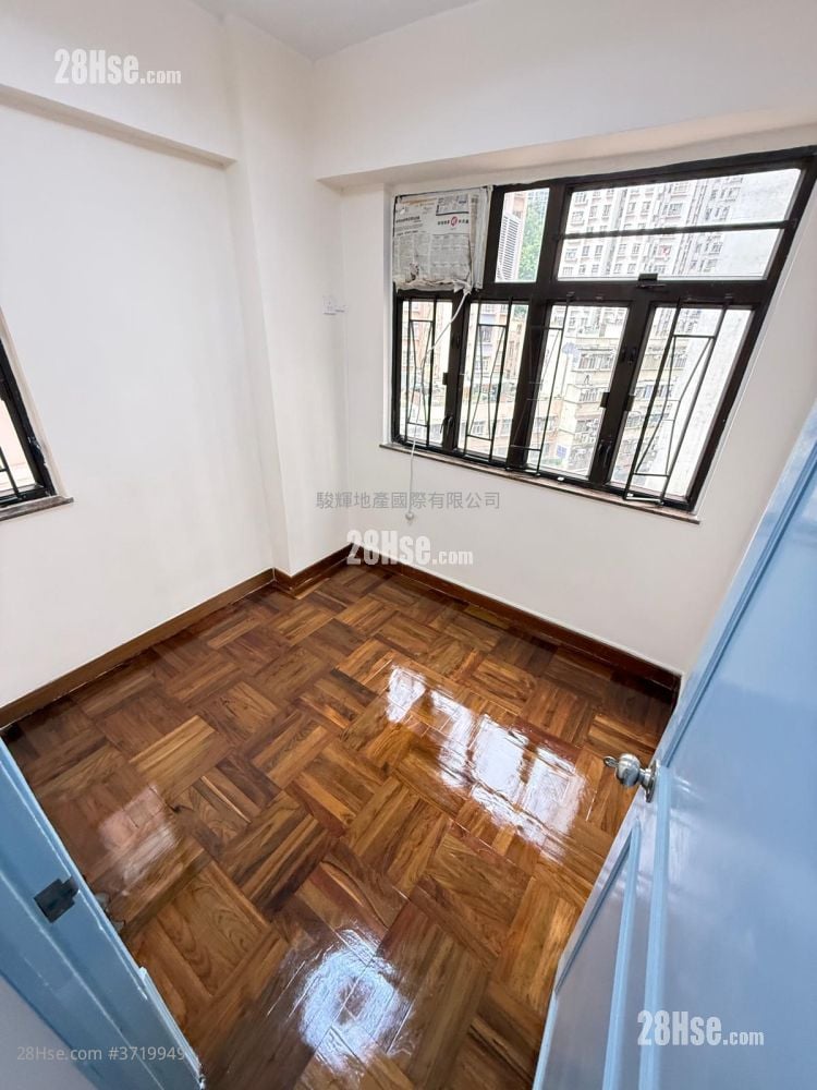 霭华大厦 售盘 2 房 , 1 浴室 321 平方尺