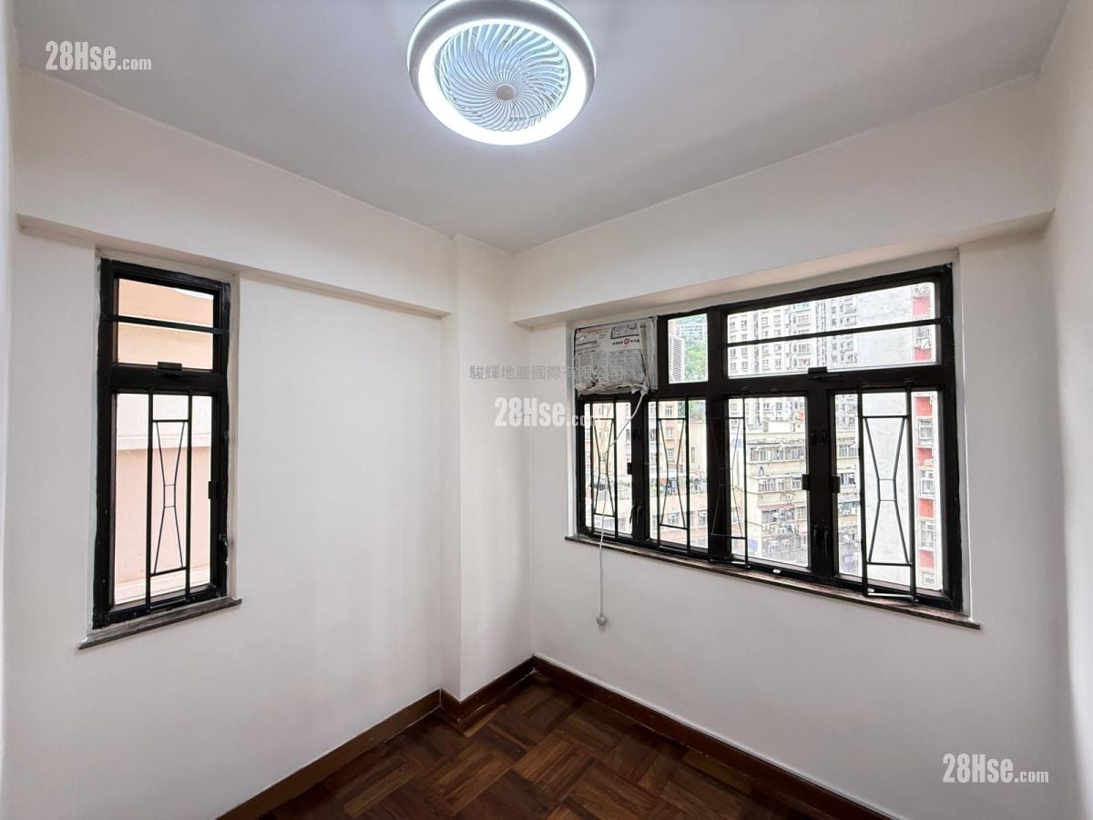 霭华大厦 售盘 2 房 , 1 浴室 321 平方尺