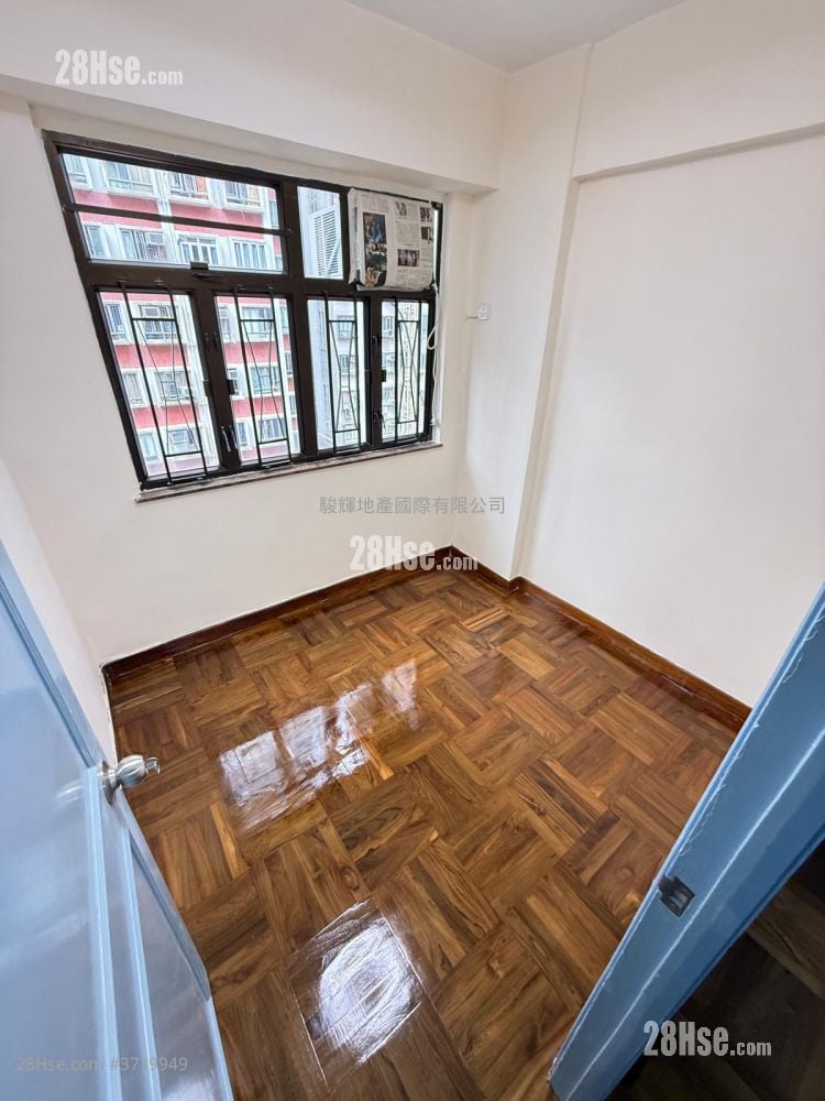 霭华大厦 售盘 2 房 , 1 浴室 321 平方尺