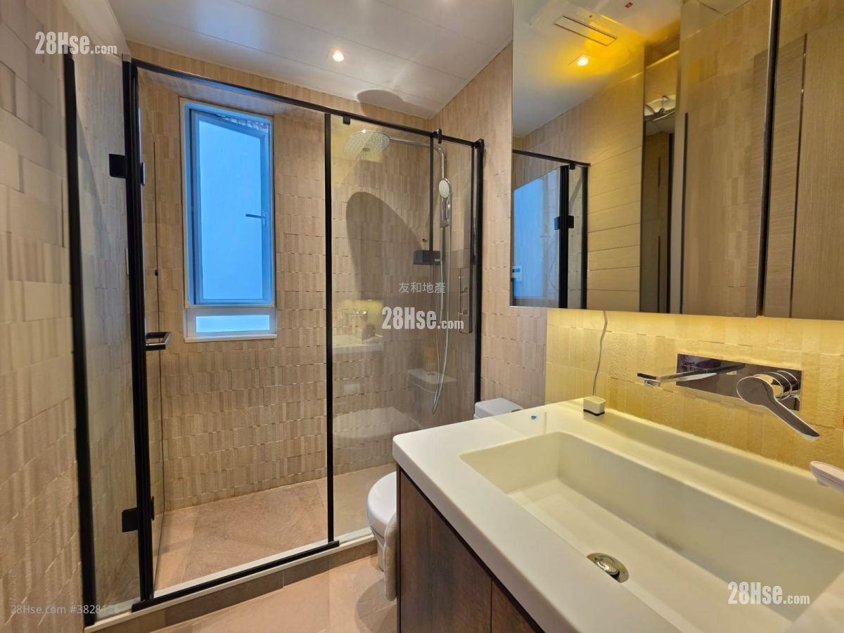 Fortune Well Height Sell 2 Bedrooms , 2 Bathrooms 915 ft²