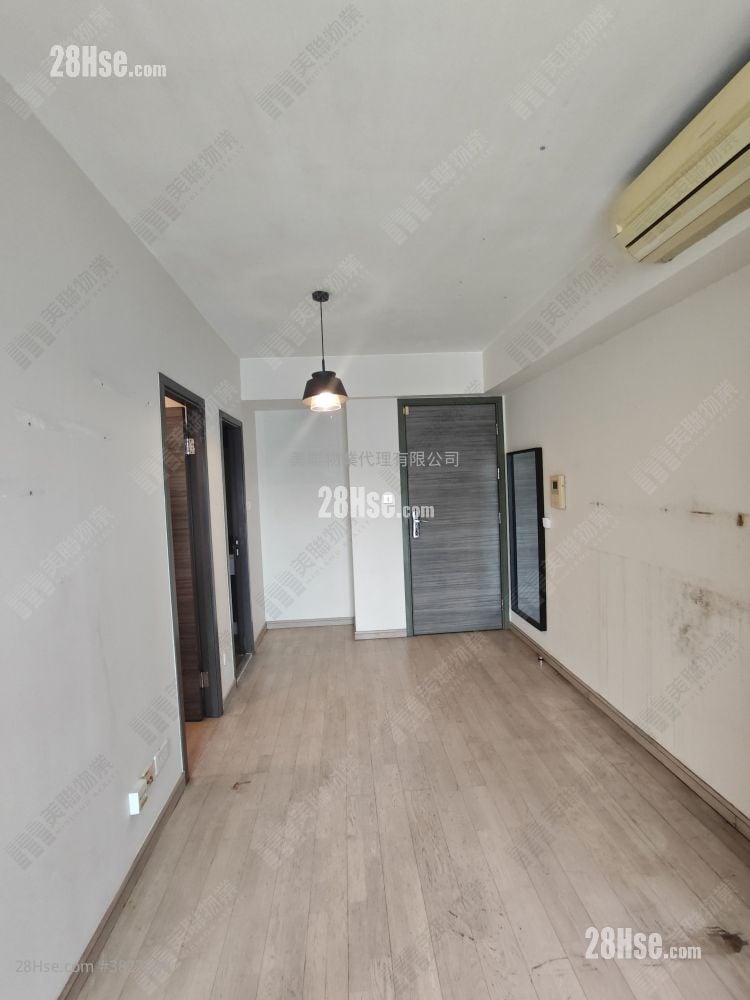 The Sparkle Sell 2 Bedrooms 515 ft²