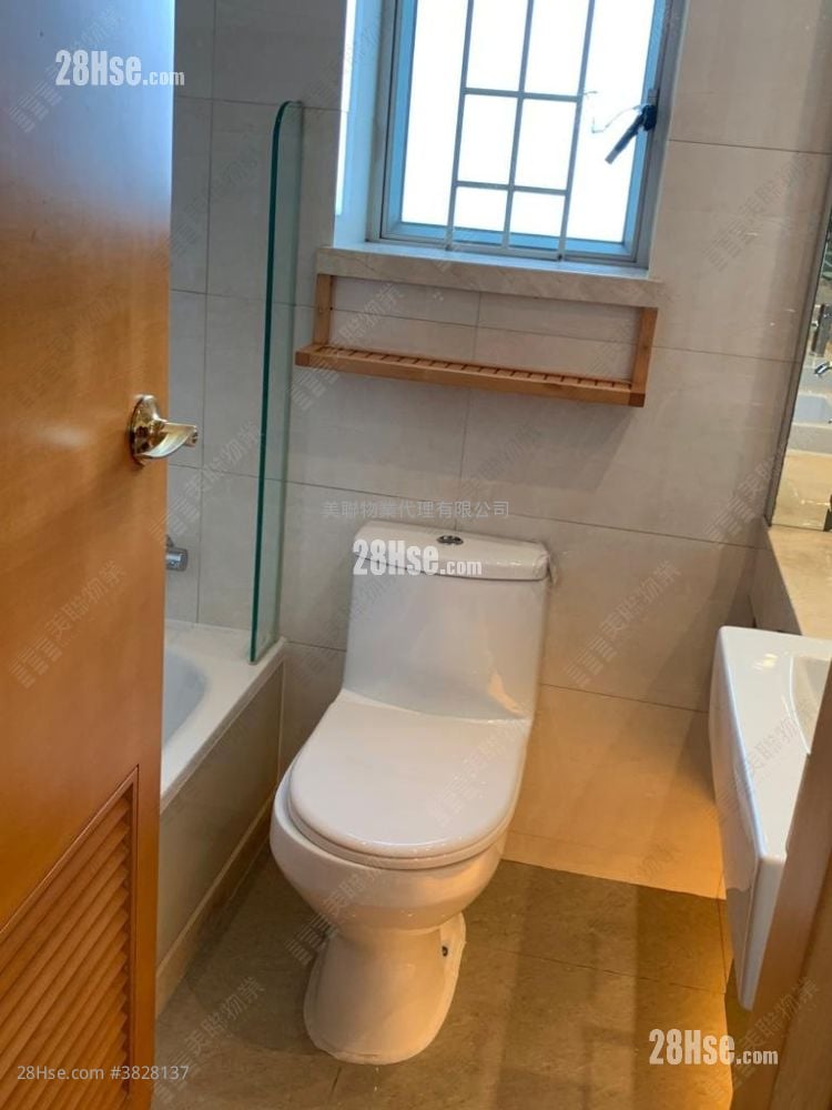 Vista Sell 3 Bedrooms , 2 Bathrooms 687 ft²