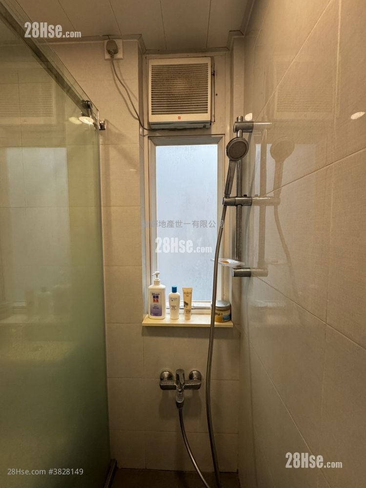 Passkon Court Sell 2 Bedrooms , 1 Bathroom 440 ft²