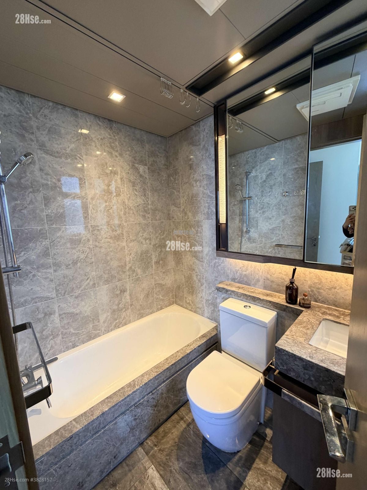 晋海 售盘 3 房 , 2 浴室 700 平方尺