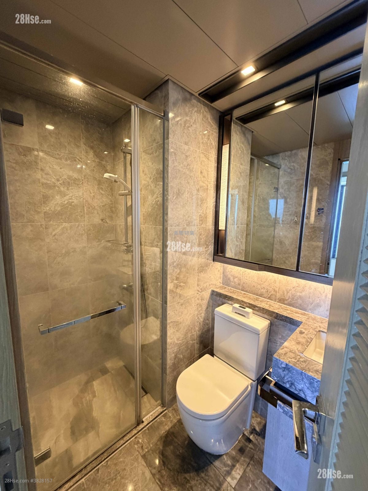 晋海 售盘 3 房 , 2 浴室 700 平方尺