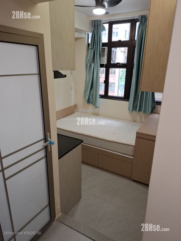 Island Building Rental Studio , 1 Bathroom 140 ft²