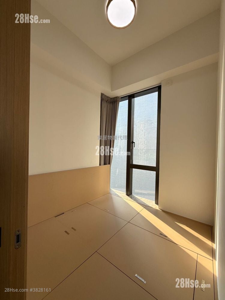 101 Kings Road Rental 2 Bedrooms , 1 Bathroom 432 ft²