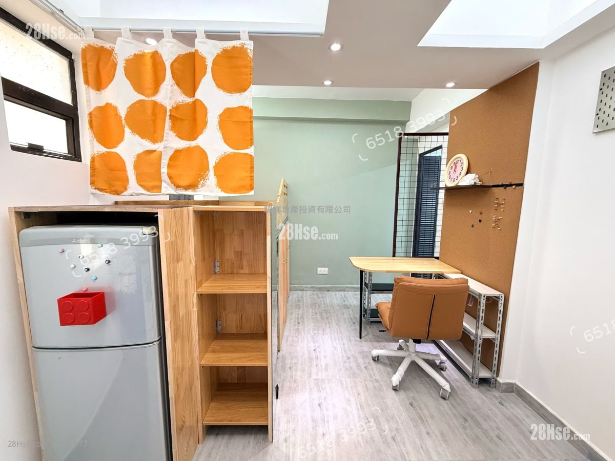 19-21 Cameron Road Rental Studio , 1 Bathroom 160 ft²