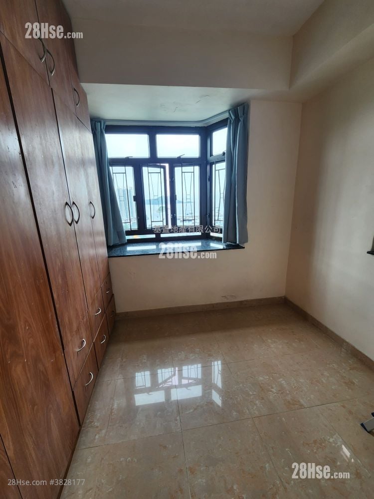 福群大樓 售盤 3 房 , 1 浴室 450 平方呎