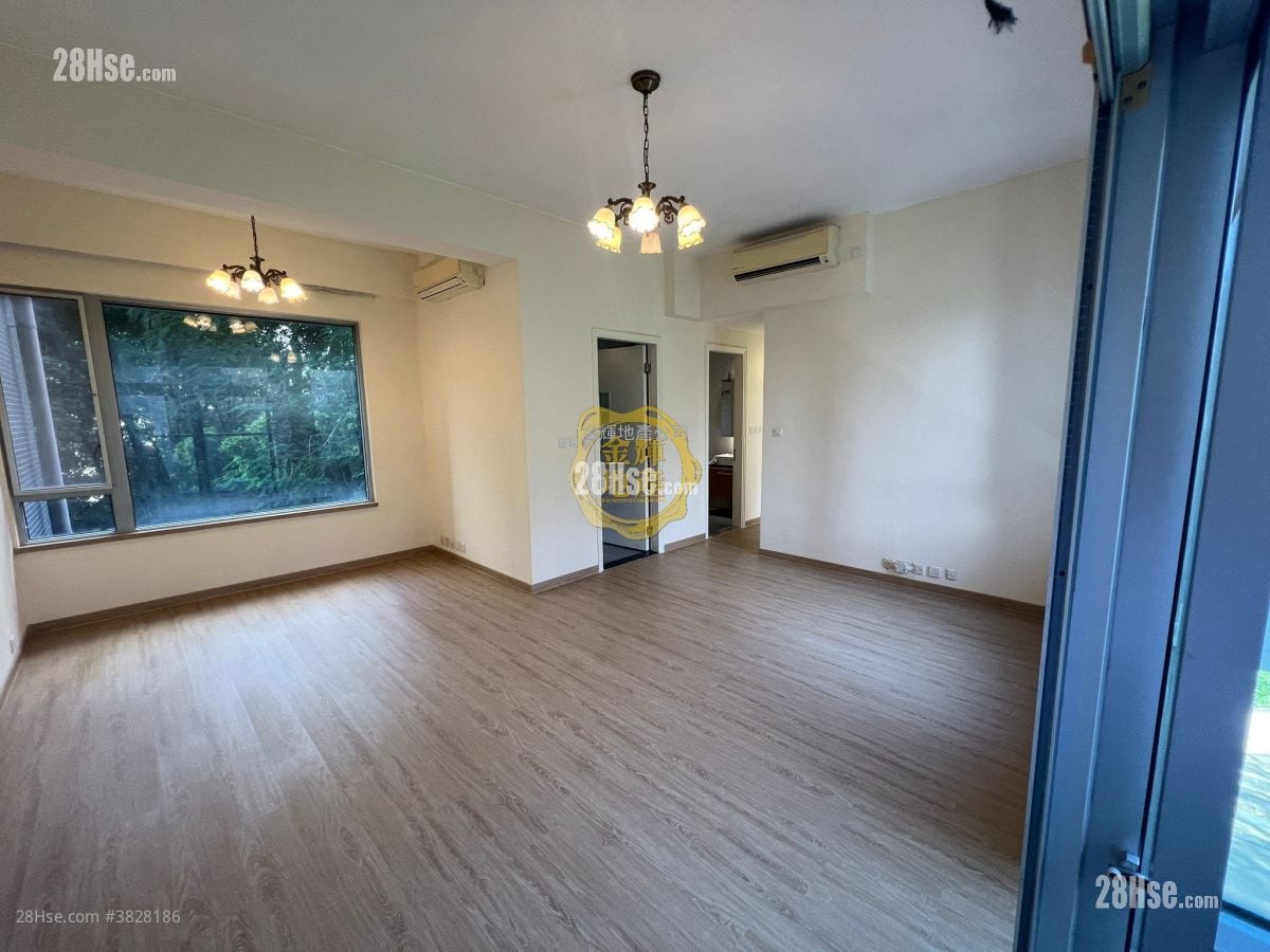 South Crest Sell 3 Bedrooms , 2 Bathrooms 928 ft²