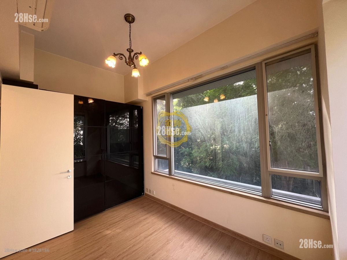 South Crest Sell 3 Bedrooms , 2 Bathrooms 928 ft²