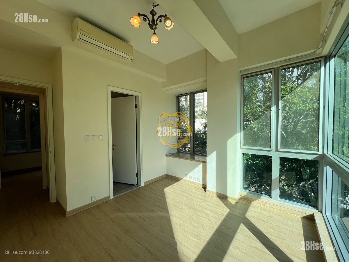 South Crest Sell 3 Bedrooms , 2 Bathrooms 928 ft²