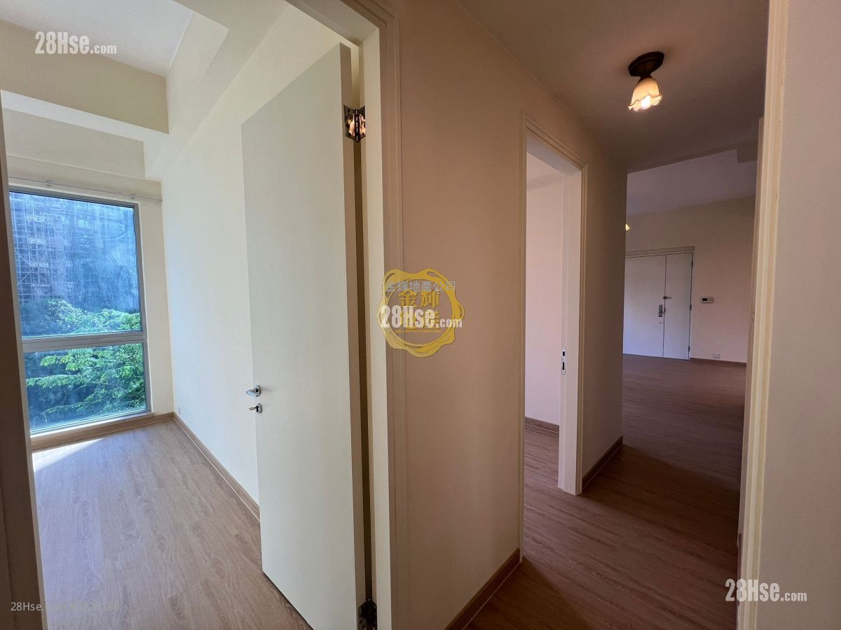 South Crest Sell 3 Bedrooms , 2 Bathrooms 928 ft²