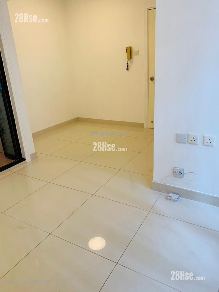 Sun Shing Centre Sell 2 Bedrooms , 1 Bathroom 318 ft²