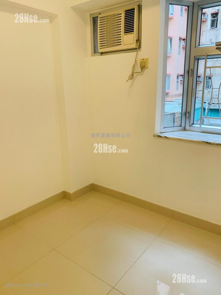 Sun Shing Centre Sell 2 Bedrooms , 1 Bathroom 318 ft²