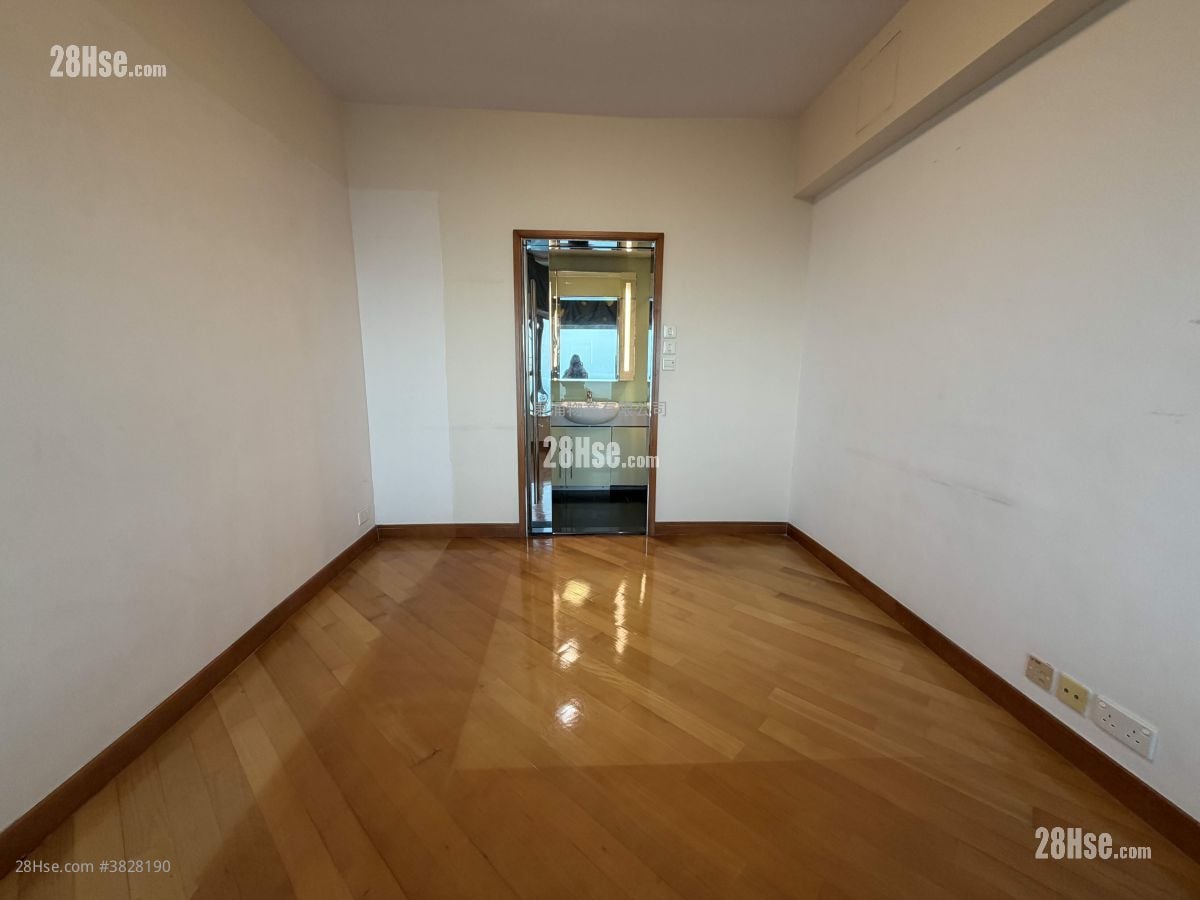 藍天海岸 售盤 3 房 , 2 浴室 911 平方呎