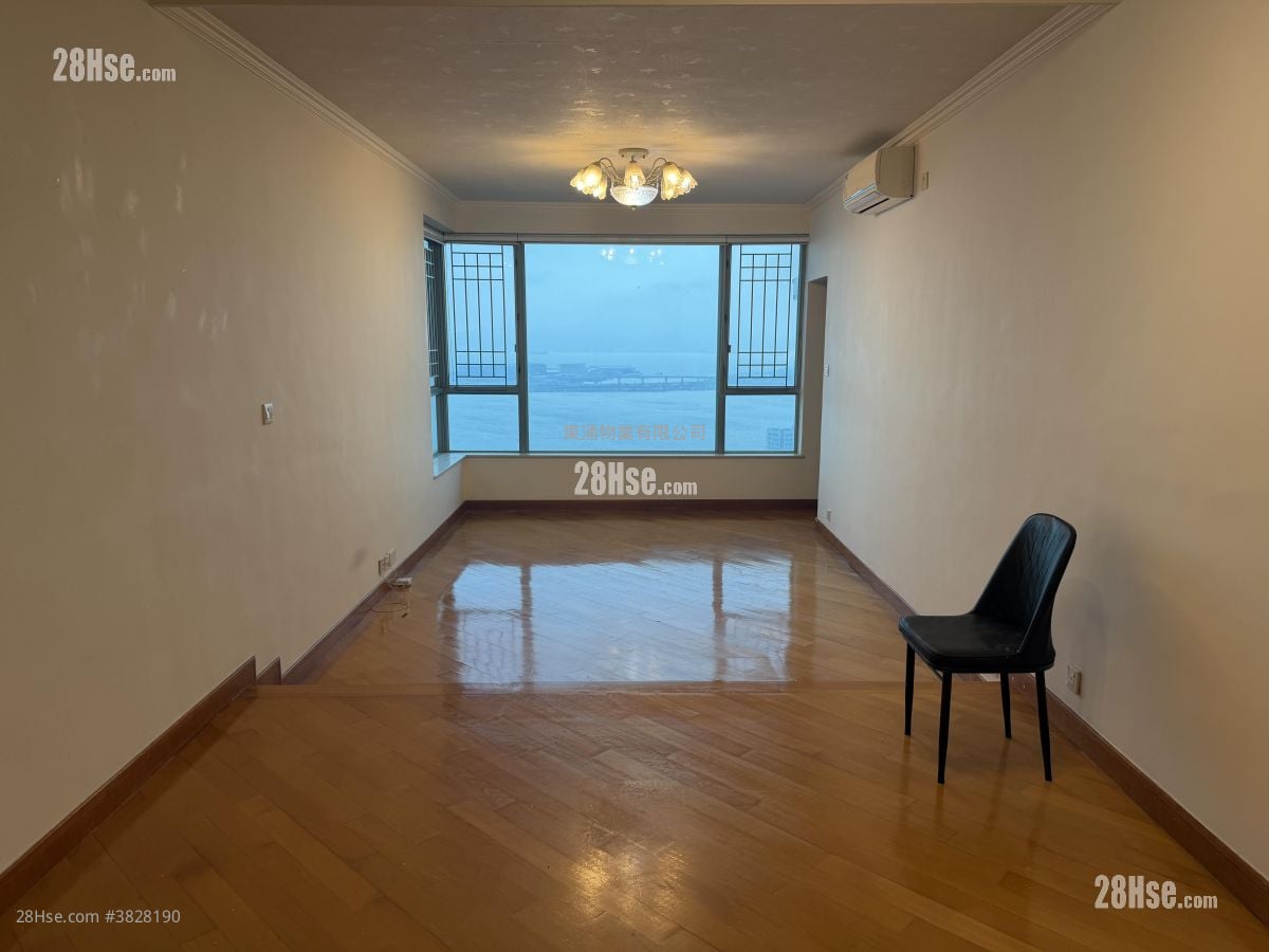 藍天海岸 售盤 3 房 , 2 浴室 911 平方呎