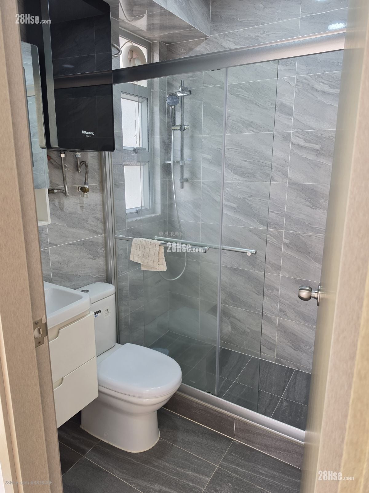 廣發大廈 租盤 開放式間隔 , 1 浴室 236 平方呎