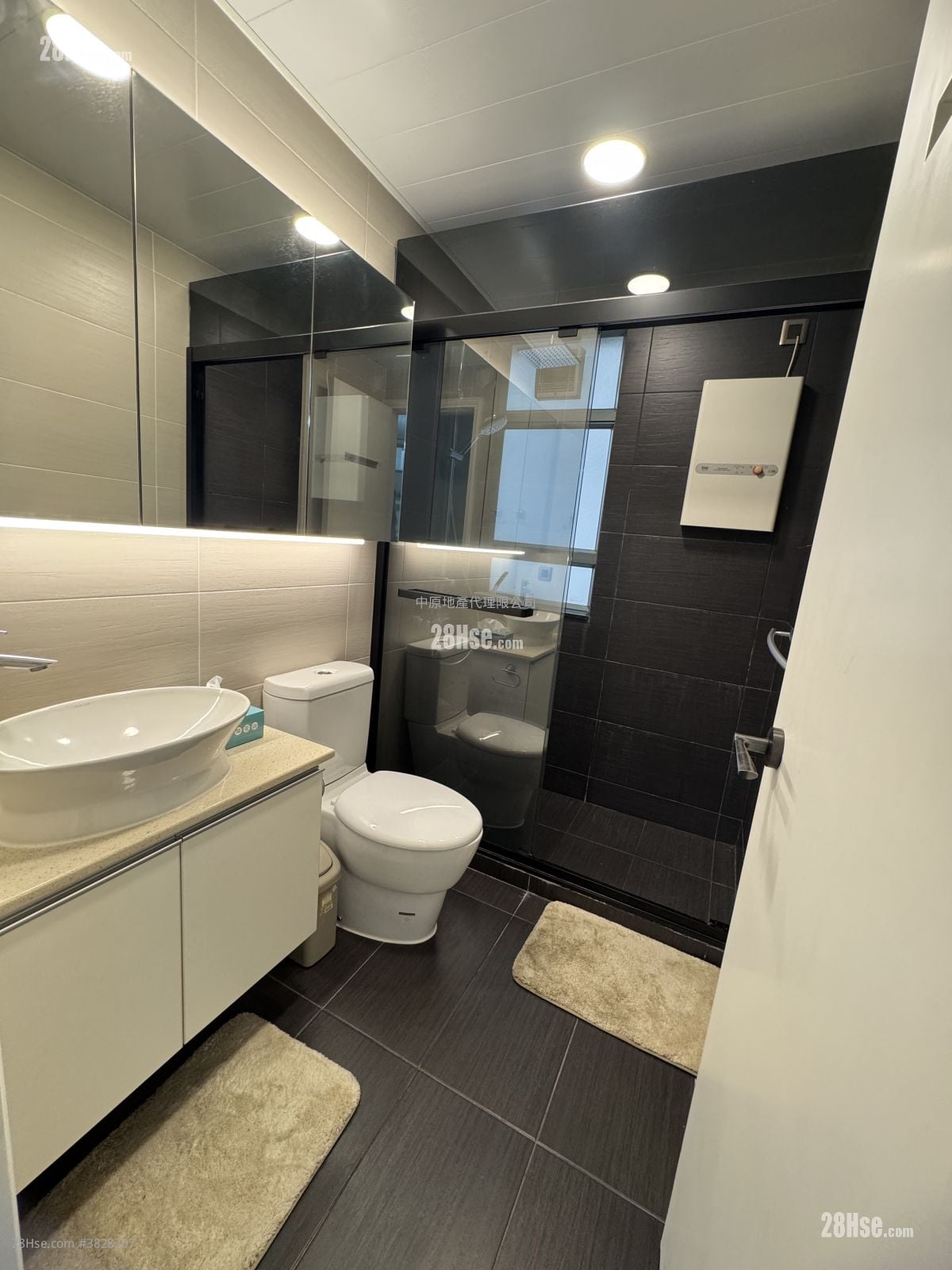 Tung Chung Crescent Rental 2 Bedrooms , 1 Bathroom 592 ft²