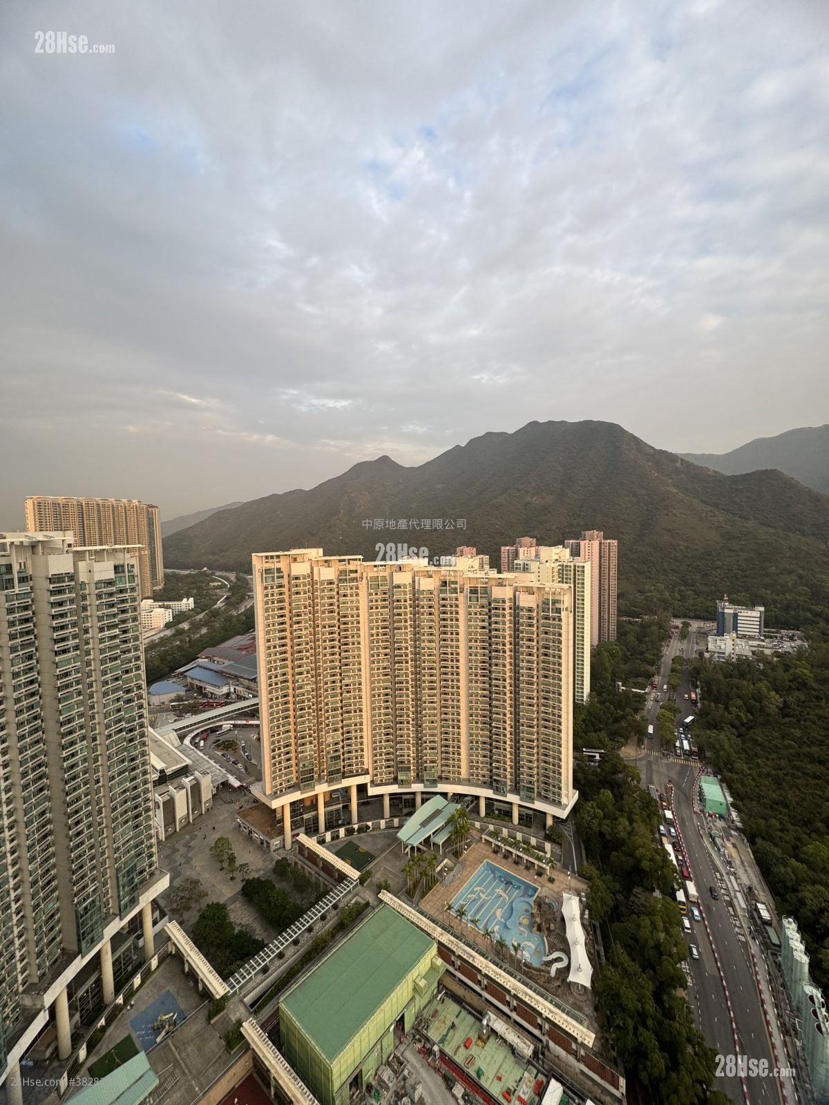 Tung Chung Crescent Rental 2 Bedrooms , 1 Bathroom 592 ft²