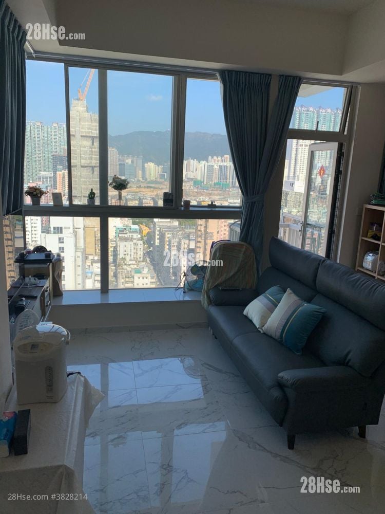 City Hub Sell 1 Bedroom , 1 Bathroom 368 ft²