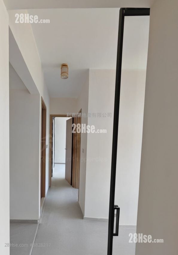 The Grandville Sell 3 Bedrooms , 2 Bathrooms 875 ft²