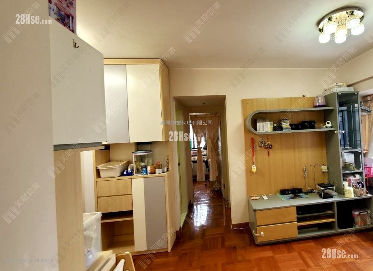 Sunshine Grove Sell 2 Bedrooms , 1 Bathroom 470 ft²