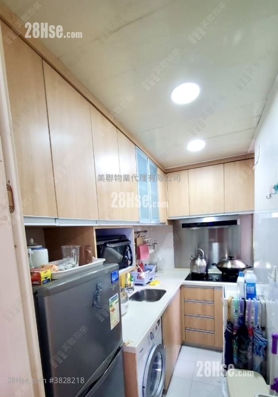 Sunshine Grove Sell 2 Bedrooms , 1 Bathroom 470 ft²