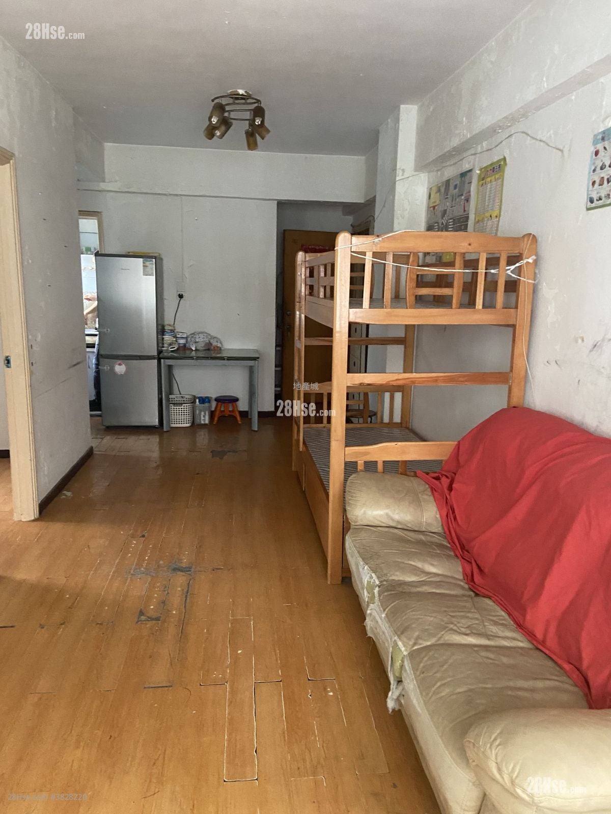Hiu Wah Building Sell 2 Bedrooms , 1 Bathroom 501 ft²