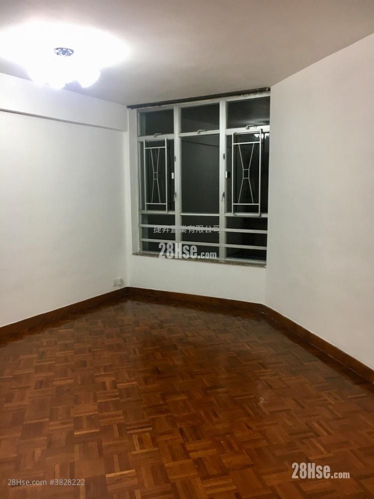 Whampoa Garden Sell 4 Bedrooms , 2 Bathrooms 733 ft²