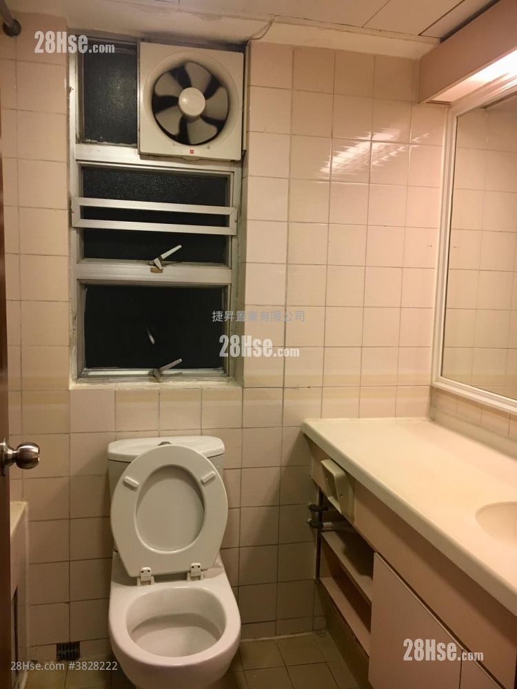 Whampoa Garden Sell 4 Bedrooms , 2 Bathrooms 733 ft²