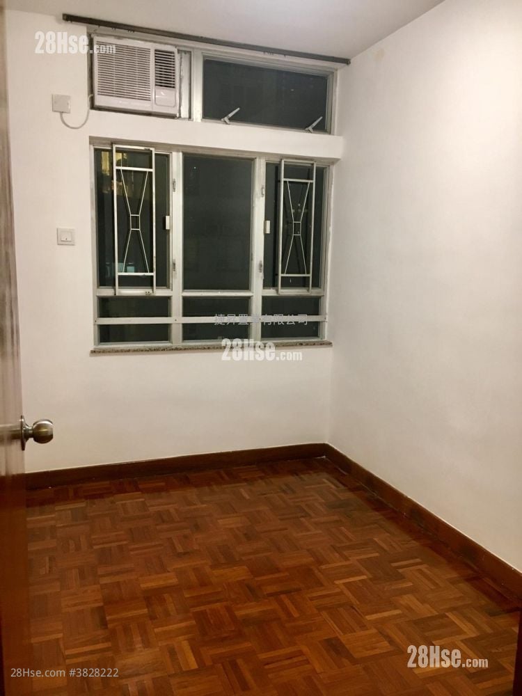 Whampoa Garden Sell 4 Bedrooms , 2 Bathrooms 733 ft²