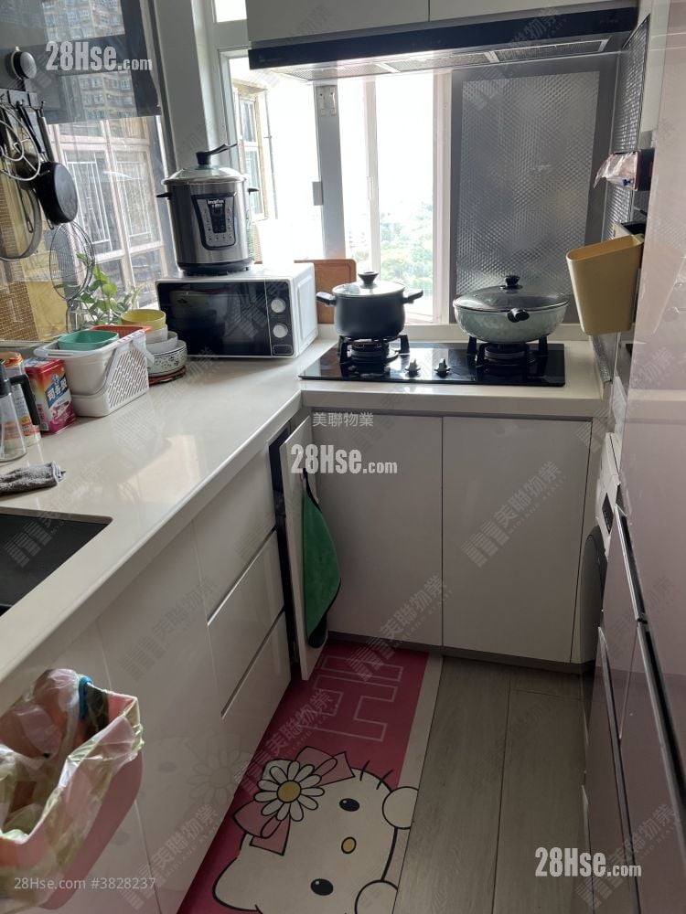 厨房: 华都花园 售盘 3 房 533 平方尺