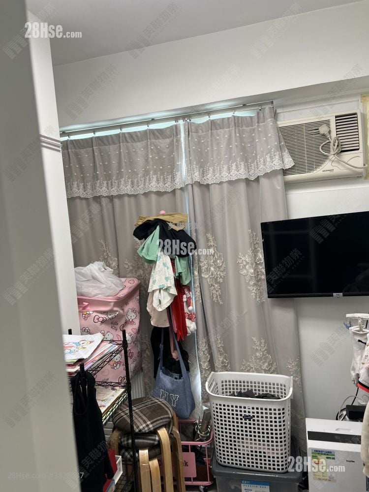 浴室: 华都花园 售盘 3 房 533 平方尺