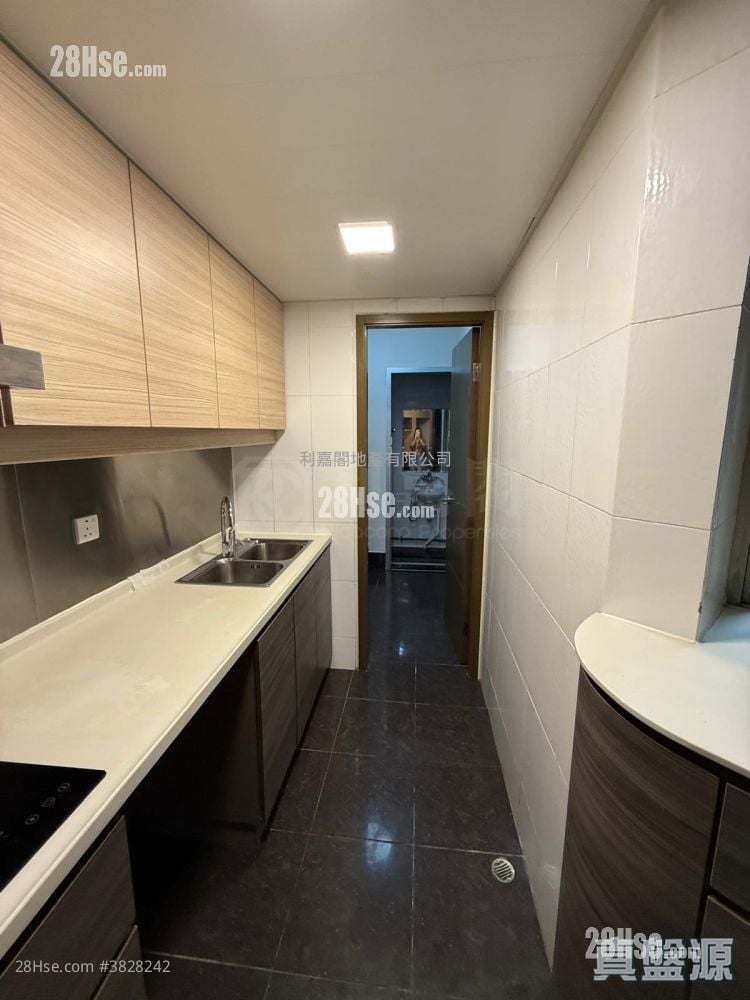 Tseung Kwan O Plaza Rental 3 Bedrooms , 2 Bathrooms 737 ft²