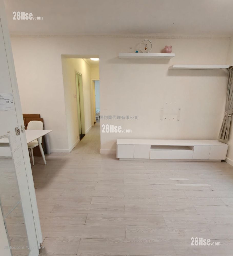 Sea Crest Villa Sell 3 Bedrooms , 2 Bathrooms 617 ft²