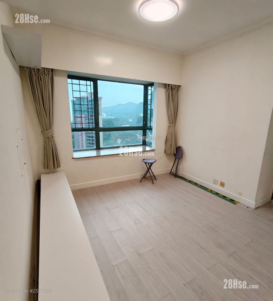 Sea Crest Villa Sell 3 Bedrooms , 2 Bathrooms 617 ft²