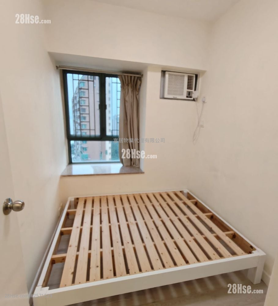 Sea Crest Villa Sell 3 Bedrooms , 2 Bathrooms 617 ft²