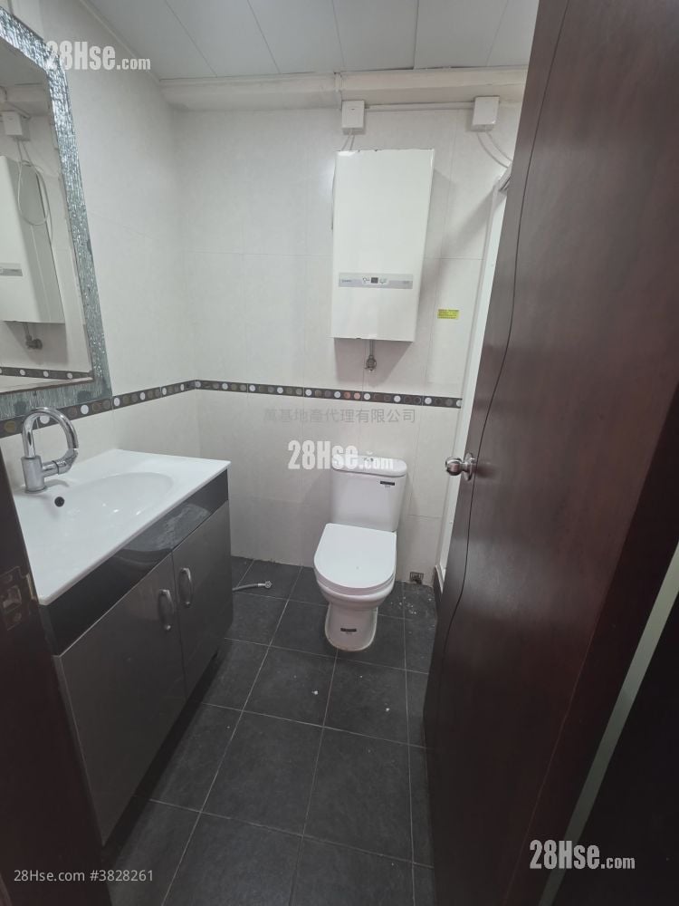 Sceneway Garden Sell 2 Bedrooms 537 ft²