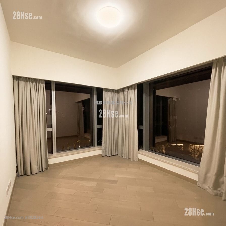 Cullinan West Sell 4 Bedrooms , 4 Bathrooms 1,367 ft²