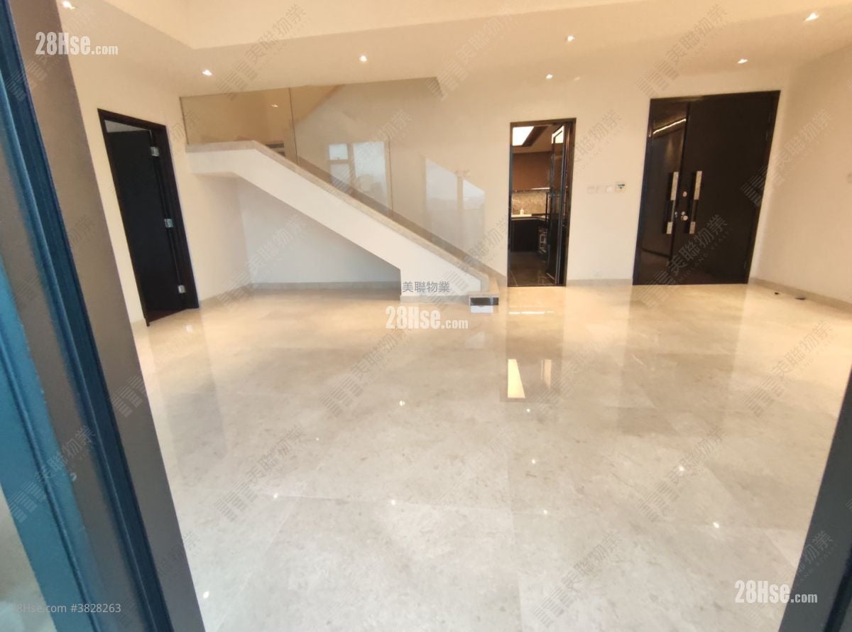 Ultima Rental 5+ Bedrooms , 3 Bathrooms 2,187 ft²