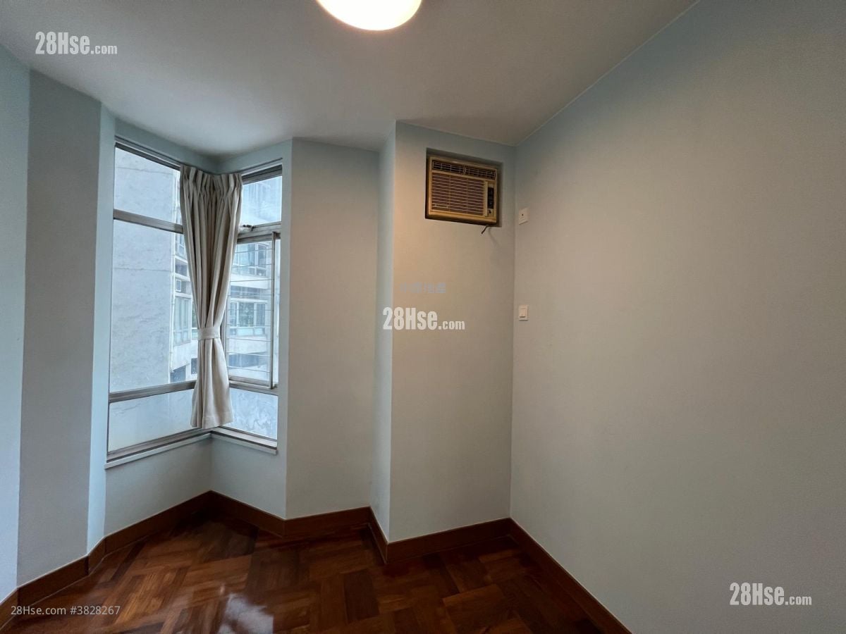 丽港城 售盘 3 房 , 2 浴室 748 平方尺