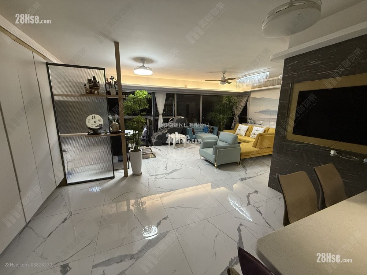 Lake Silver Sell 4 Bedrooms 1,564 ft²